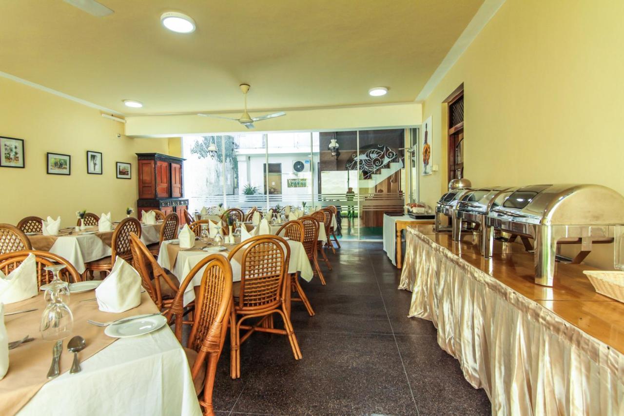 Tropic Inn - Mount Lavinia Watumulla Exterior photo
