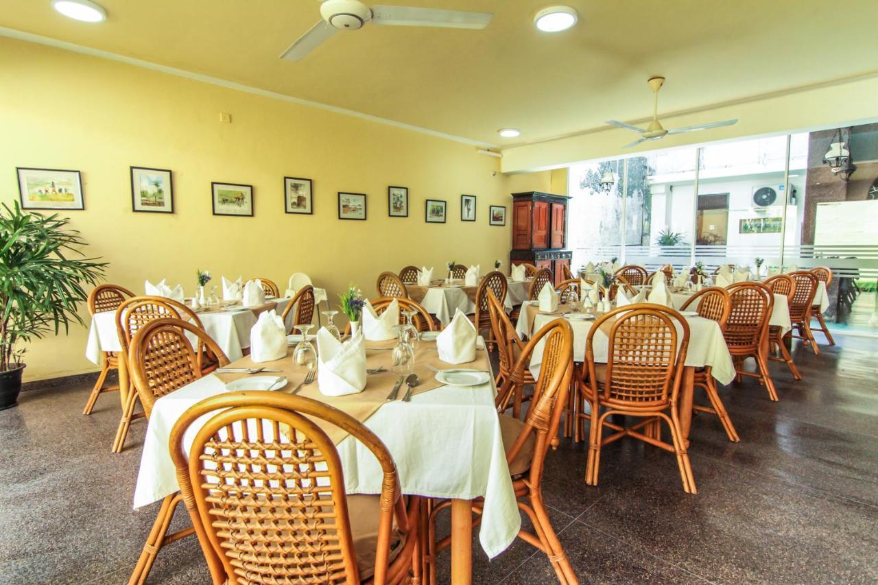 Tropic Inn - Mount Lavinia Watumulla Exterior photo