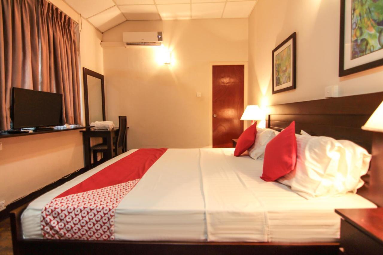 Tropic Inn - Mount Lavinia Watumulla Exterior photo