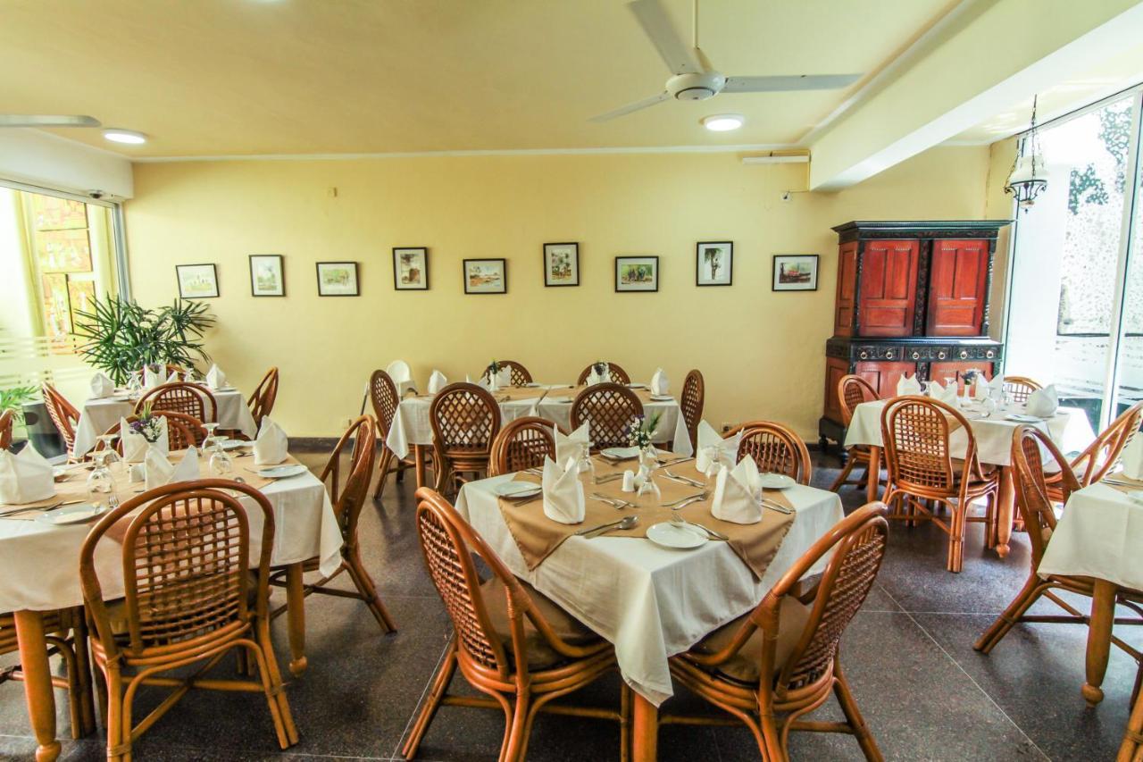 Tropic Inn - Mount Lavinia Watumulla Exterior photo